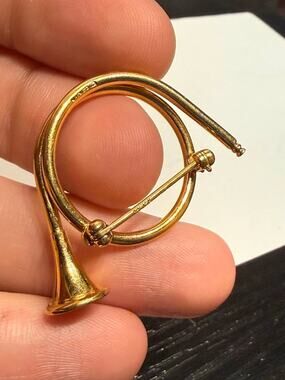 Vintage Napier Small Gold Tone French Horn Brooch Pin